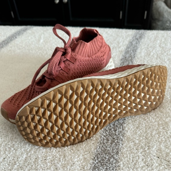 Women's Allday Knit Shoe - Picture 3 of 6